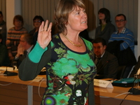 Vijfde schepen Tania Roskams, eedaflegging als gemeenteraadslid